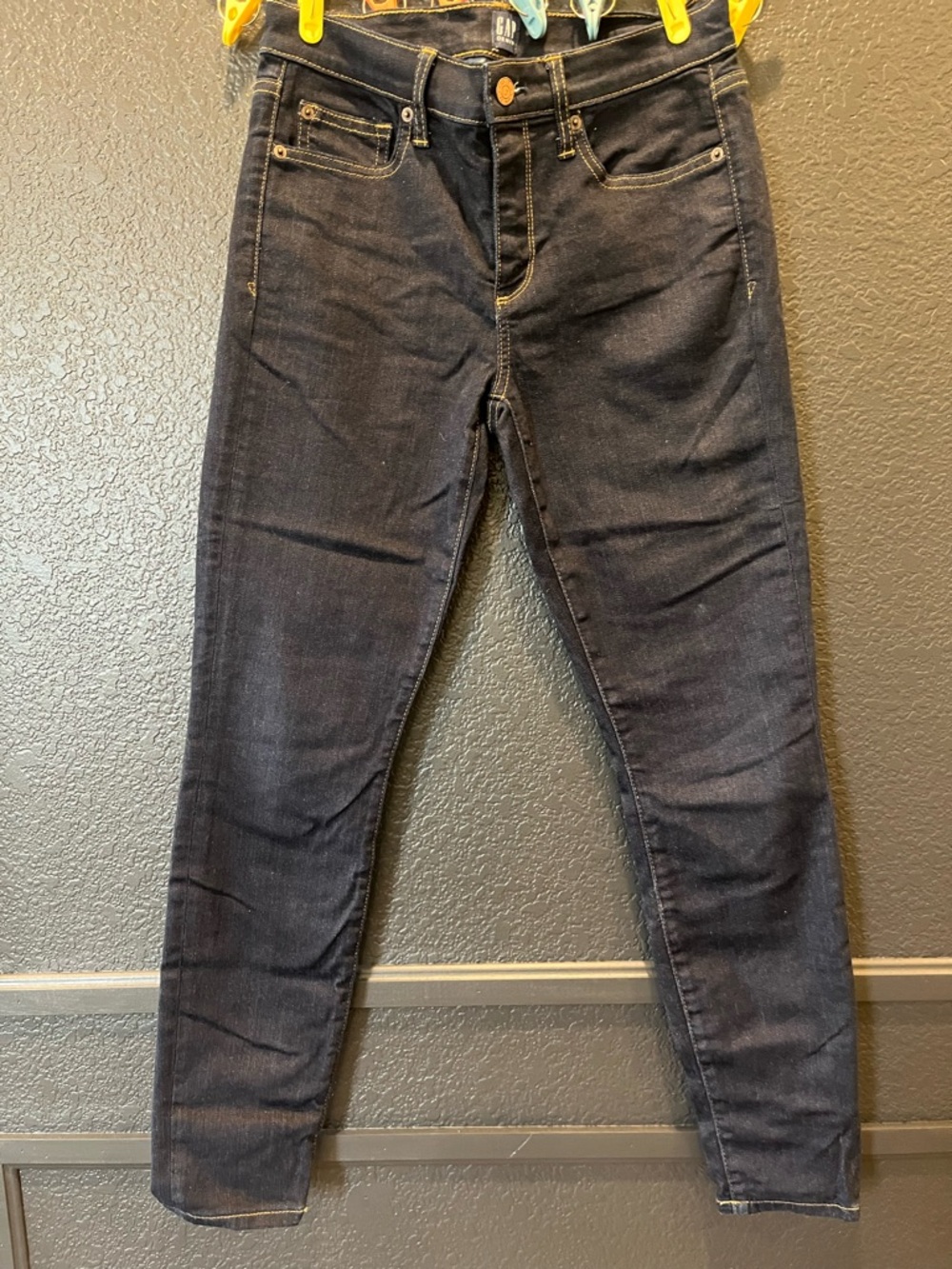 GAP Women's True Skinny Jeans in Dark Indigo